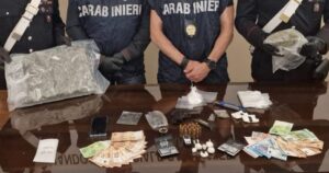 DROGA E ARMI A MONTERONI DI LECCE. I CARABINIERI ARRESTATO UN 42ENNE